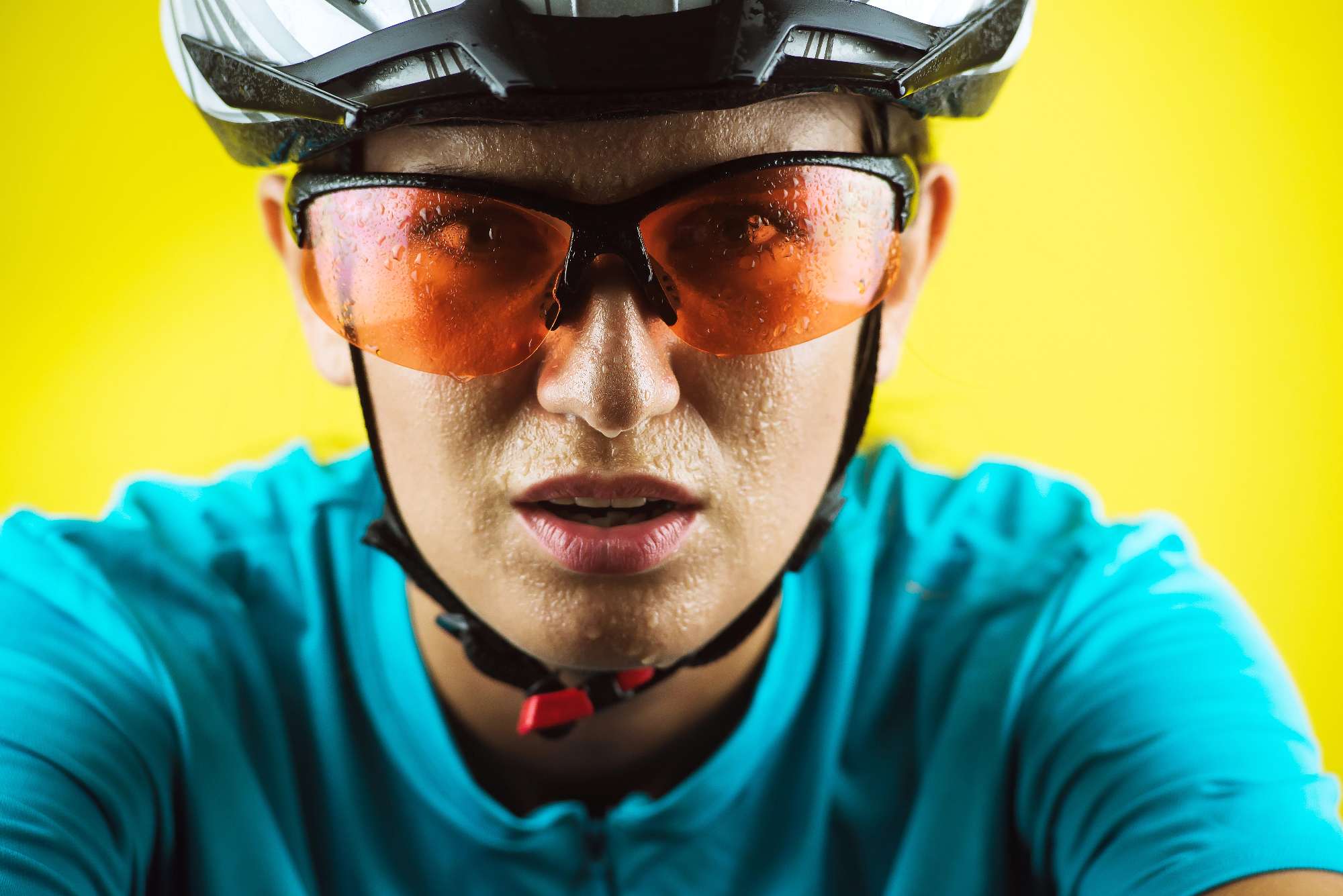 Izbor športnih očal lahko naredi vsako aktivnost varnejšo in prijetnejšo